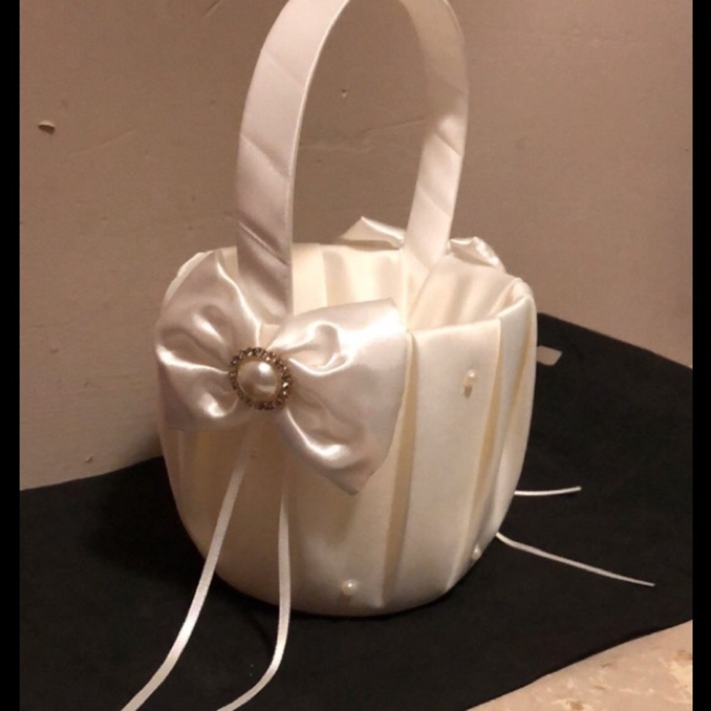 1 Satin Flower Girl Baskets